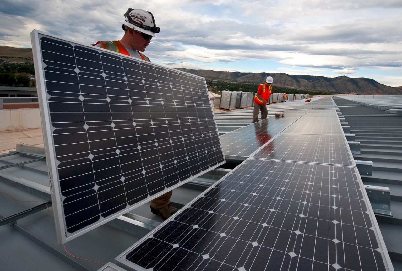 Breakthrough in Solar Panel Technology: Researchers Unveil Unprecedented Efficiency